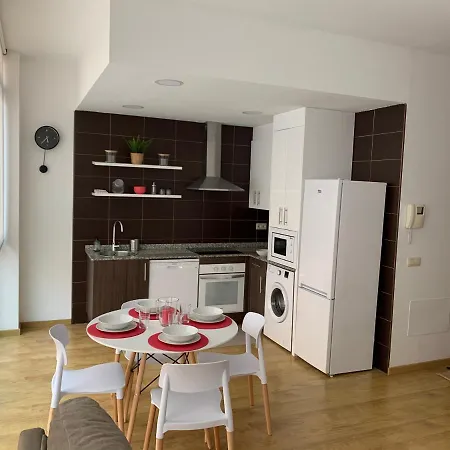 Piso En Asturias 아파트 콜롬브레스